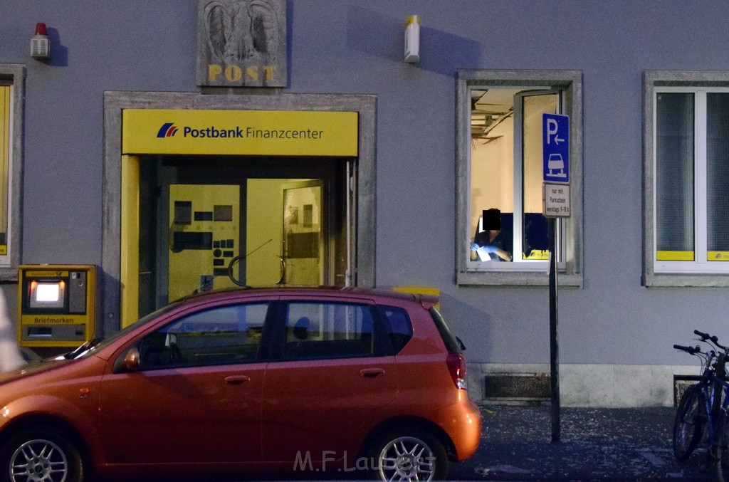 Geldautomat gesprengt Koeln Lindenthal Geibelstr P026.JPG - Miklos Laubert